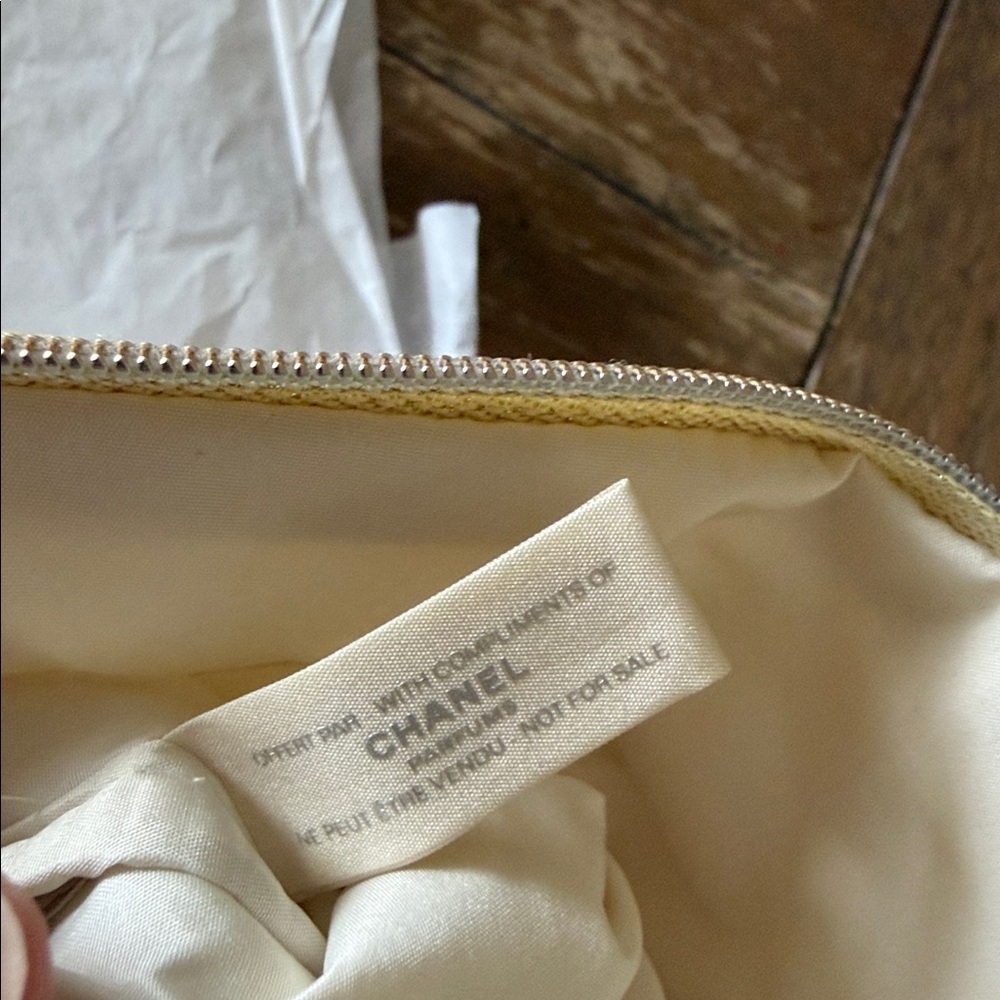 GWP CoCo Chanel Cream Clutch Bag - Picture 9 of 10